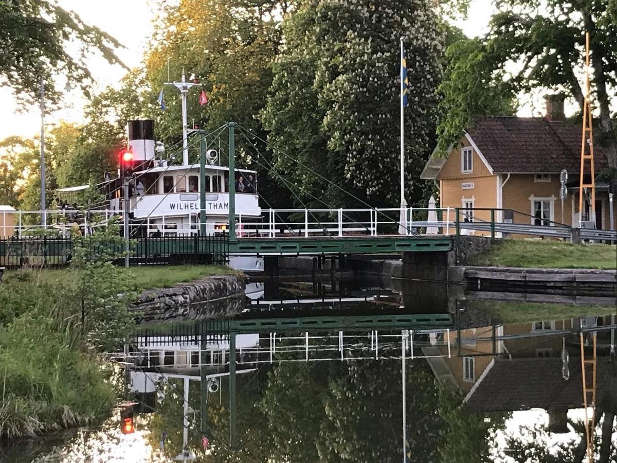 Hajstorp Slusscafe & Vandrarhem Töreboda Εξωτερικό φωτογραφία